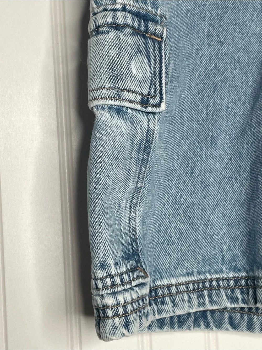 Levi’s Baggy Cargo Jean Shorts